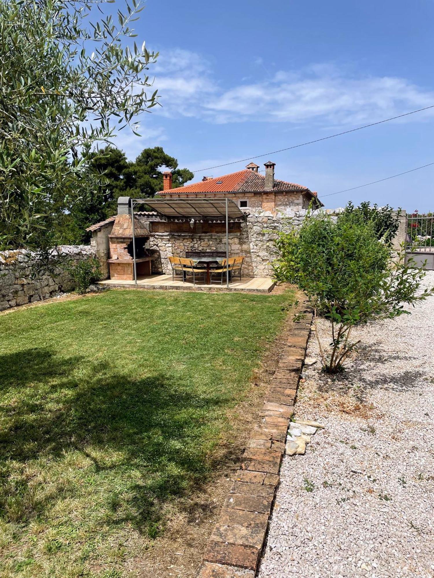 Holiday Home Stancija Becic Mugeba المظهر الخارجي الصورة